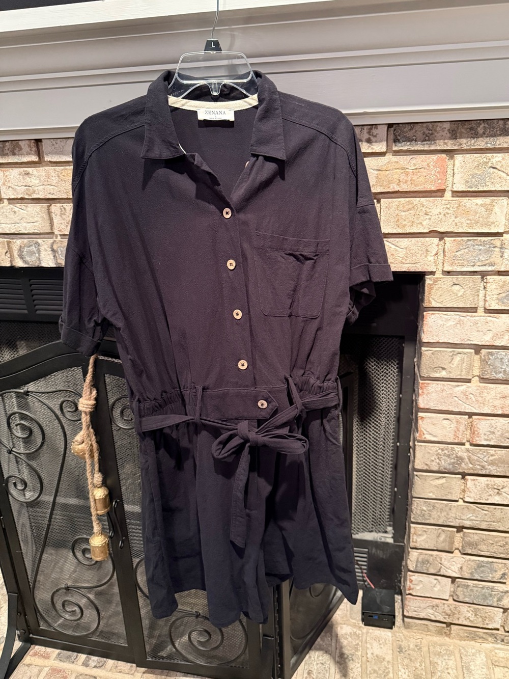 Zenana linen blend button front romper, Black, size Large, EUC